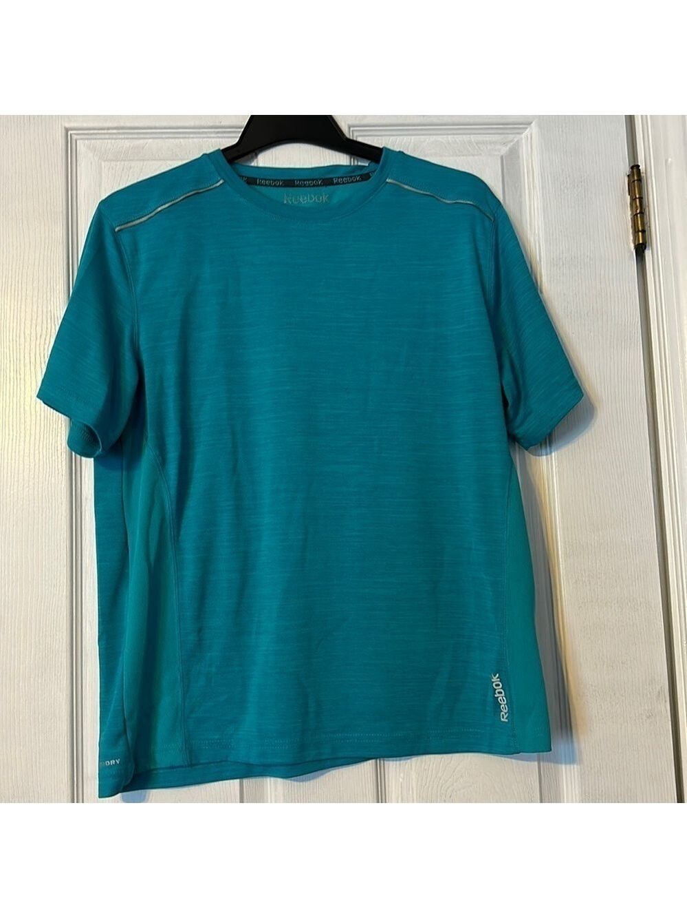 REEBOK womens active tee; size medium